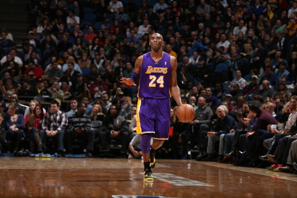 跟队记者：莱奥的问题是腹股沟炎症；米兰vs科莫可能延期进行（队记者：莱奥患腹股沟炎，米兰对科莫或将延期）