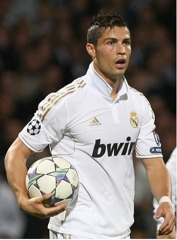 国足踢出赛季最佳半场？（国足上演本赛季最精彩半场？）