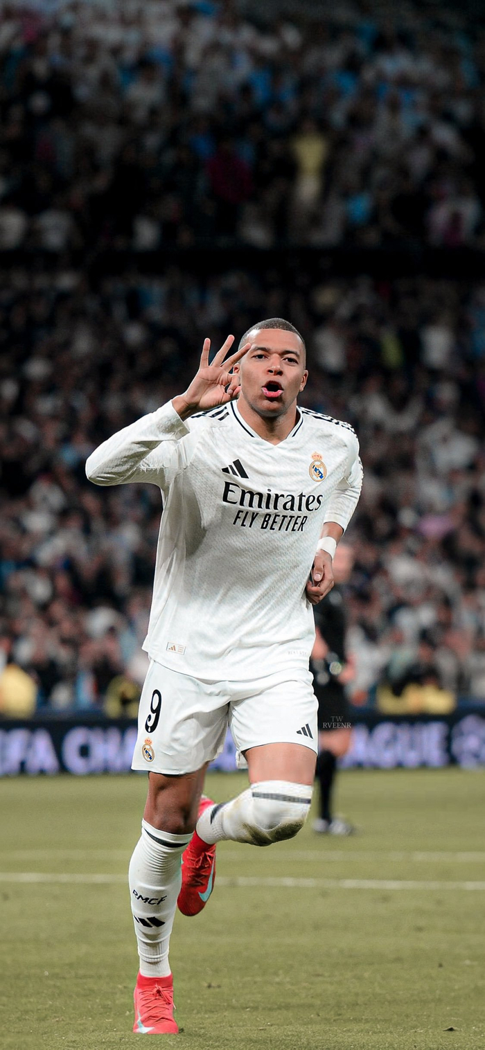 孔帕尼：球队下半场表现的更好，凯恩替补是为应对密集赛程（孔帕尼：下半场表现更佳，凯恩替补为应对密集赛程）