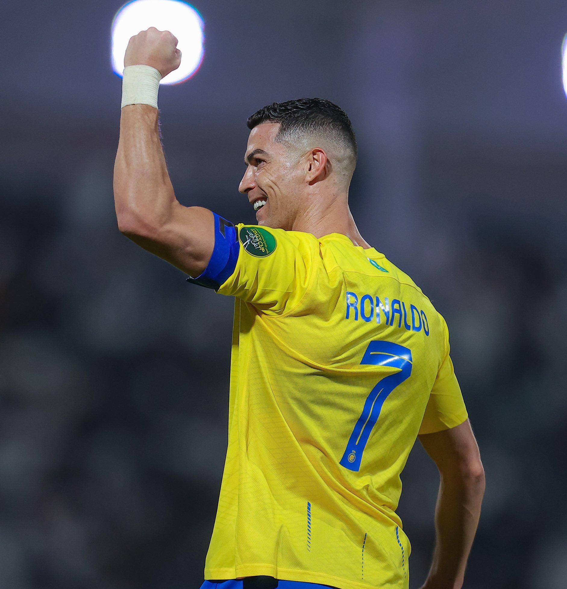 瑞恩谈胜利、争议判罚与萨拉赫未来（瑞恩解读胜利、判罚争议与萨拉赫前景）