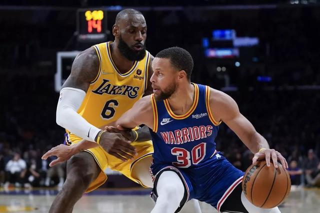 乌尔比希：赛前4个半小时得知自己会首发；时刻准备为球队效力（乌尔比希：开赛前4个半小时才被告知首发，始终做好随时为球队出战的准备）