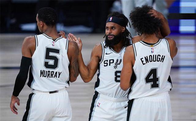 经纪人：米内罗竞技未与胡尔克就续约进行接触（经纪人：米内罗竞技尚未与胡尔克展开续约谈判）