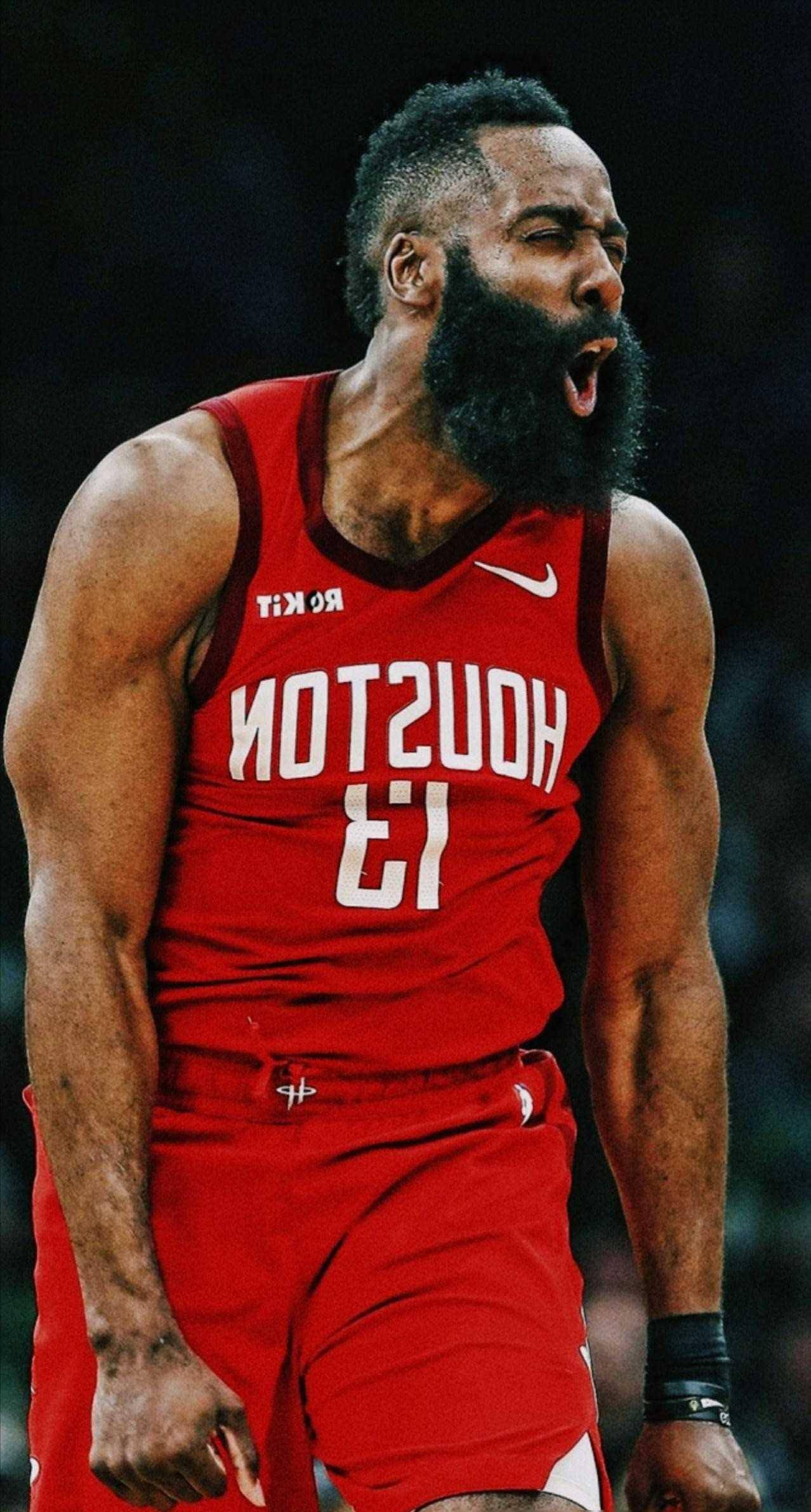 随着莱切1-0比萨，意甲最新积分榜出炉：紫百合令人大跌眼镜（莱切1-0力克比萨，意甲最新积分榜公布：紫百合表现出人意料）